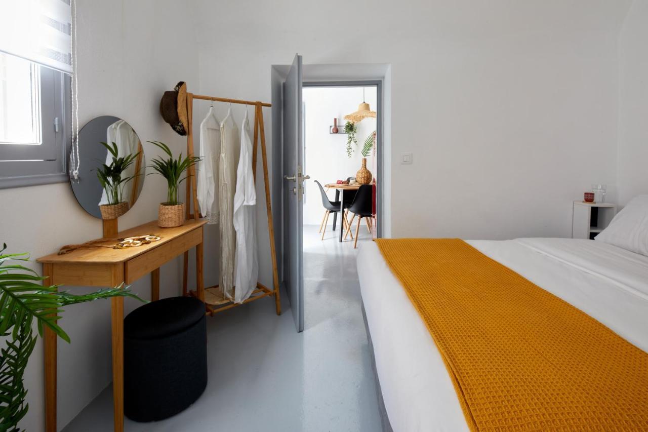 Lamina Guest House Perissa ภายนอก รูปภาพ