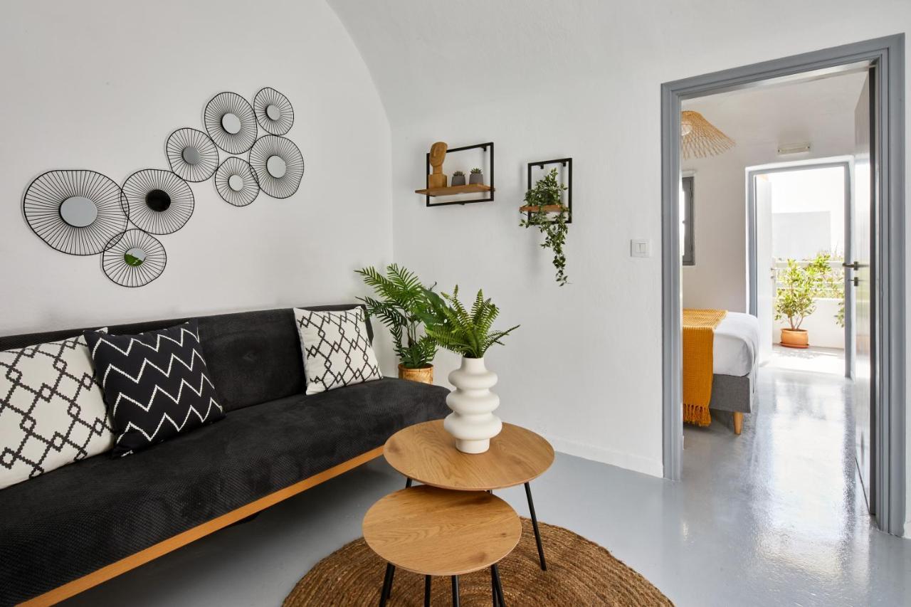 Lamina Guest House Perissa ภายนอก รูปภาพ